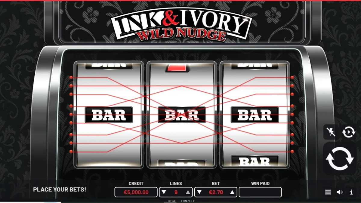 Tampilan grid 3x3 slot Ink & Ivory dengan desain minimalis hitam putih